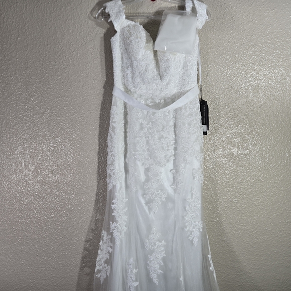 Bicici & Coty Off White Wedding Off The Shoulder Womens Elegant Dress Size Small - Picture 1 of 16